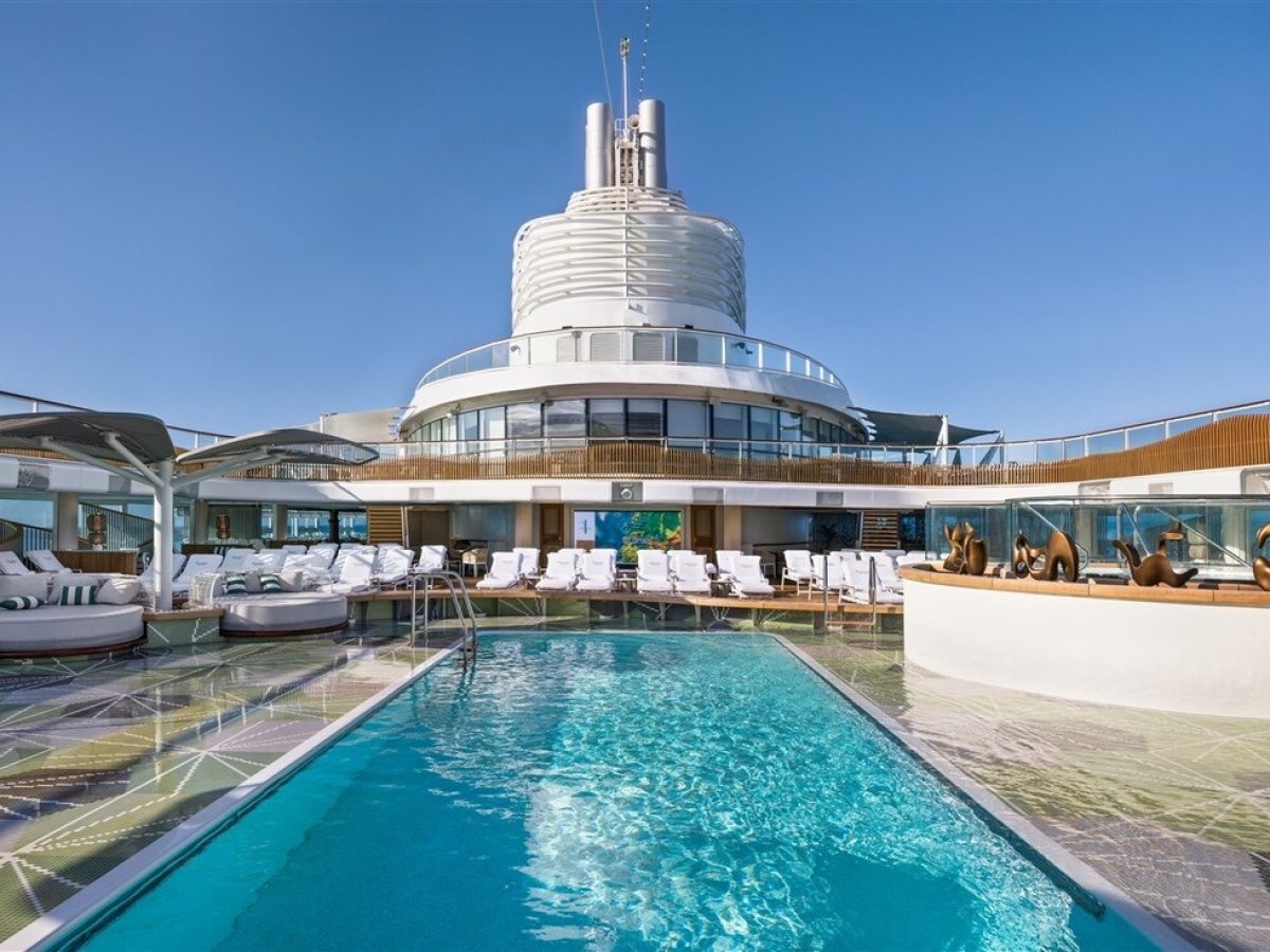 Oceania-VISTA-oc-a-pool-deck-architecture-5_orig-Groot